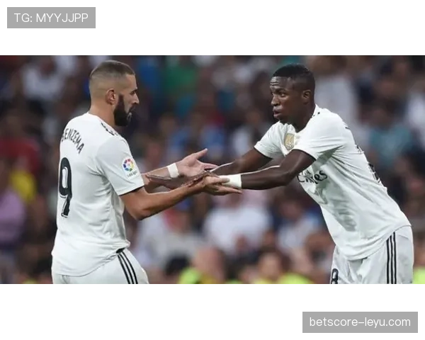 皇马为维尼修斯标出天价转会费,未来去向引发足坛关注 皇马为维尼修斯标出天价转会费,未来去向引发足坛关注