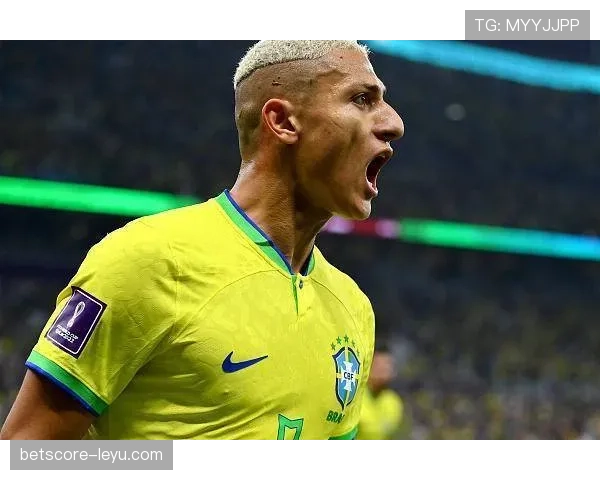 理查利森身披巴西9号战袍，开启国家队锋线传奇新篇章