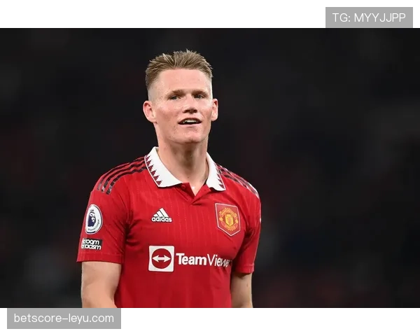 曼联深陷战术困局：豪门光环褪去，重建之路何在？